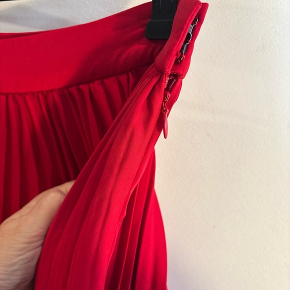 OLIVACEOUS Sz M Pleated Red Maxi Dress Unlined Zipper Closure Very Long Skirt - Picture 5 of 9
